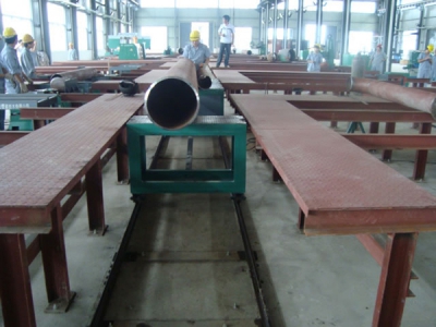 Sistema de transporte para la prefabricación de tuberías (raíl ligero/pesado)